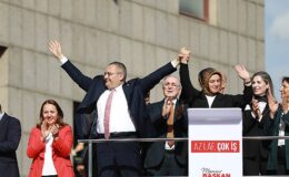 Keçiören Belediye Lideri Dr. Mesut Özarslan, Yüksek Seçim Şurası Ankara Vilayet ve Merkez İlçe Seçim Heyeti’nden mazbatasını aldı