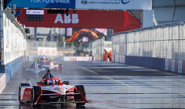Nissan Formula E Kadrosu birinci Tokyo E-Prix’sinde tarihi Pole Durumu ve podyum derecesi elde etti
