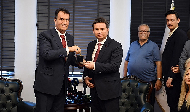 Osmangazi Belediyesi’nde periyot teslim gerçekleşti