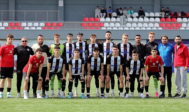 Burhaniye Belediyespor U-18 Ekibi, Türkiye Şampiyonası’na son 24 tipinde veda etti