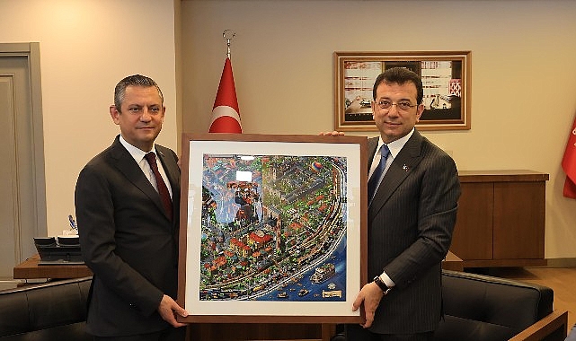 CHP Genel Başkanı Özgür Özel, üçüncü sefer İBB Lideri seçilen Ekrem İmamoğlu’na tebrik ziyaretinde bulundu