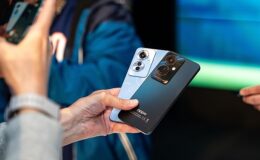 OPPO’nun yeni modeli Reno11 F 5G, Roberto Carlos’un katıldığı renkli aktiflikle tanıtıldı