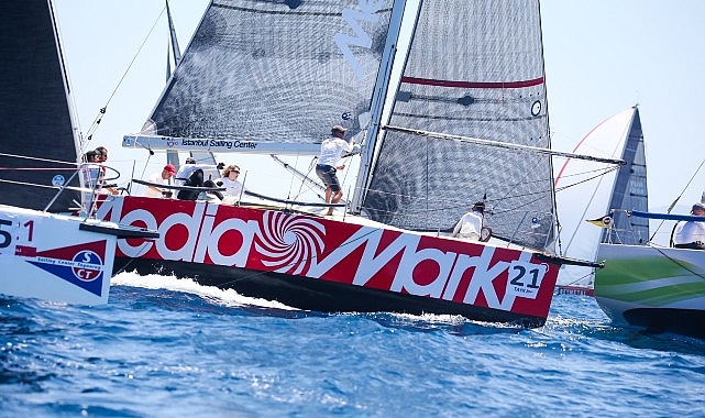 MediaMarkt Türkiye yelken grubu 2024 yılında 257 deniz mili uzaklık kat etti